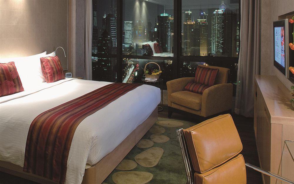 The Eton Hotel Shanghai Rum bild