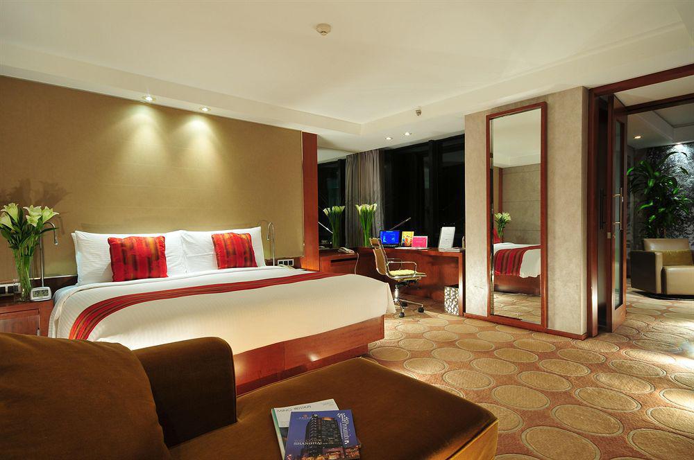 The Eton Hotel Shanghai Rum bild